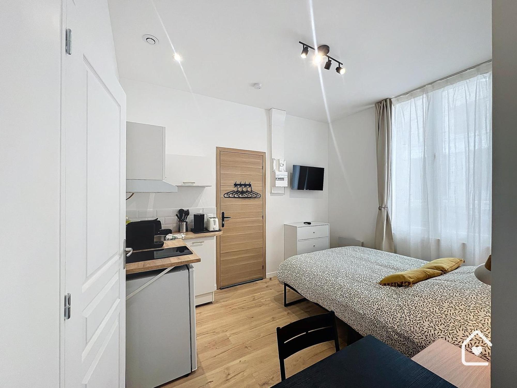Studios - 1 Min Gare Chatellerault - Entree Autonome - מראה חיצוני תמונה