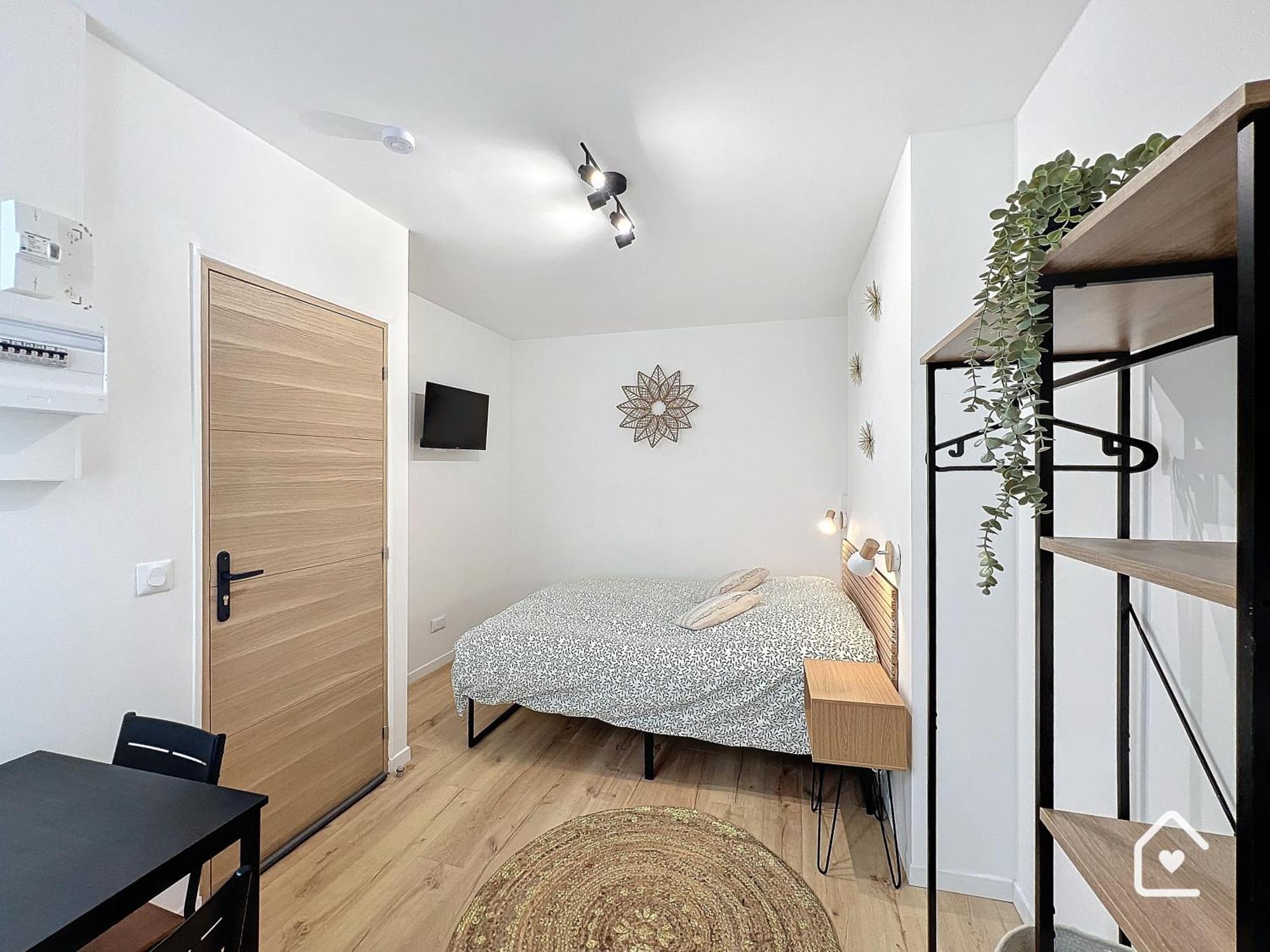 Studios - 1 Min Gare Chatellerault - Entree Autonome - מראה חיצוני תמונה